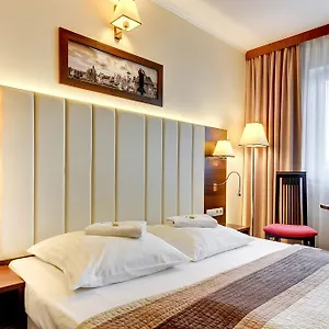 3* Hotel Amber